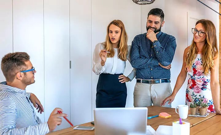 Program do zarządzania w małych firmach ratunek dla właścicieli, zło dla pracowników