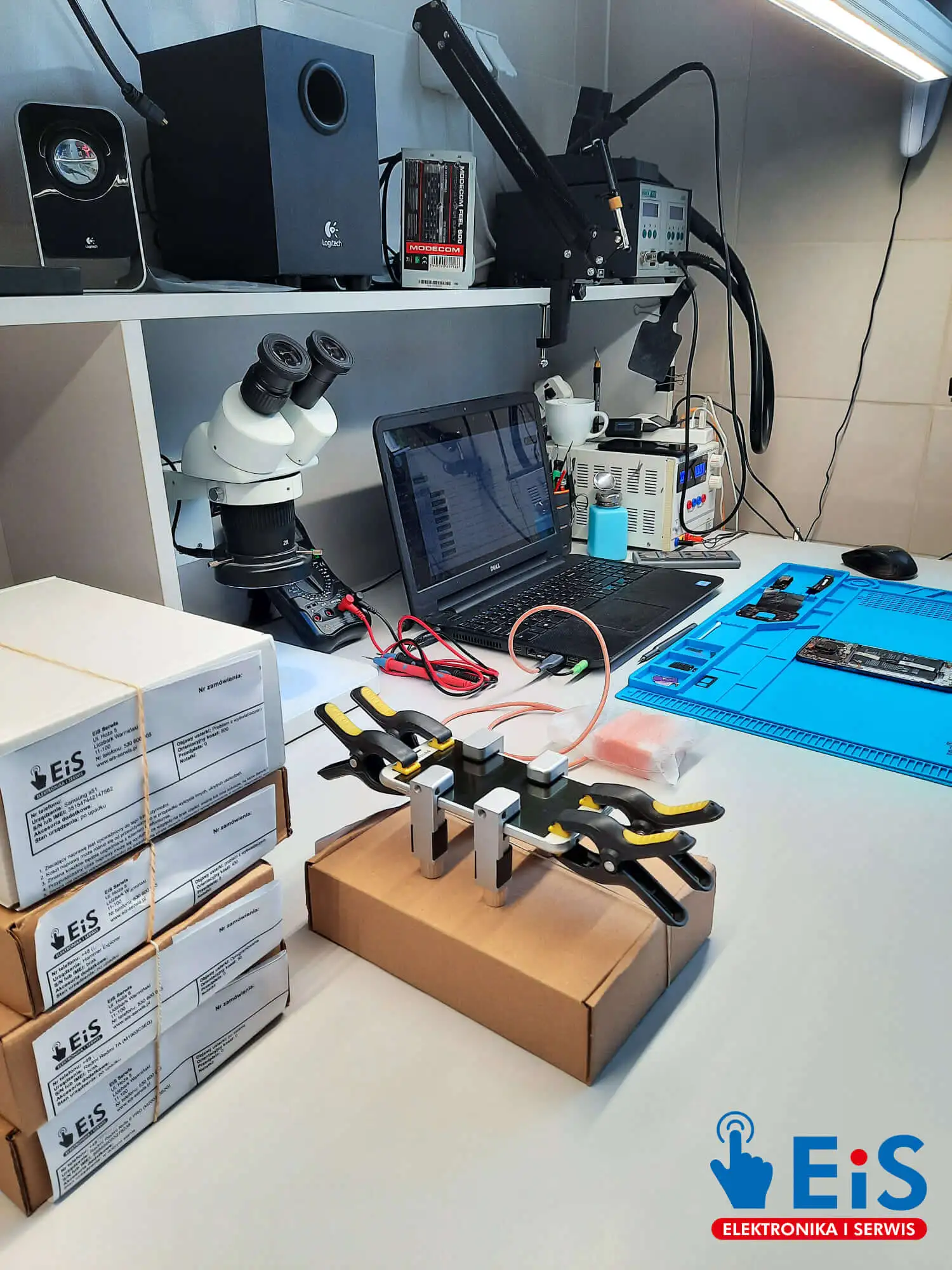 eiservice-work-place.webp (178 KB)